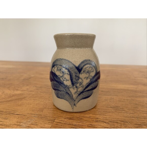BBP Beaumont Brothers Pottery 3” Crock Salt Glaze Cobalt Blue Heart Wings Design - Picture 1 of 8